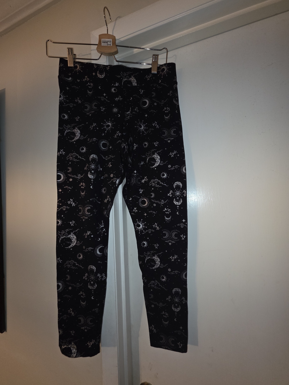 Torrid Nightfall Black Moon & Star Print Leggings